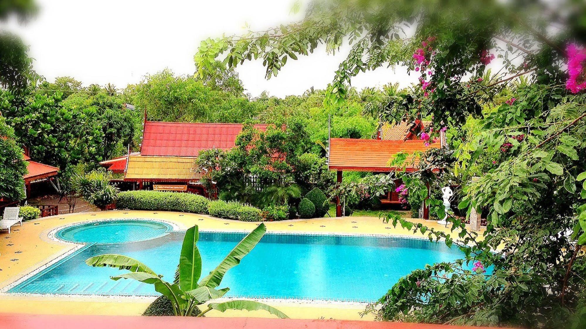 Jaroenrat Resort Samut Songkhram Εξωτερικό φωτογραφία